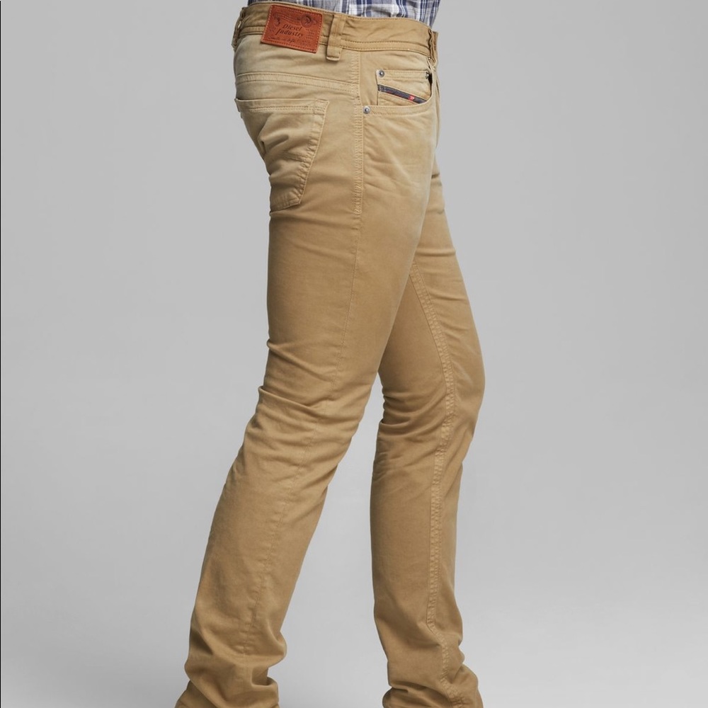 DIESEL “00CVM Stretch THAVAR-A” Slim-Skinny Pants